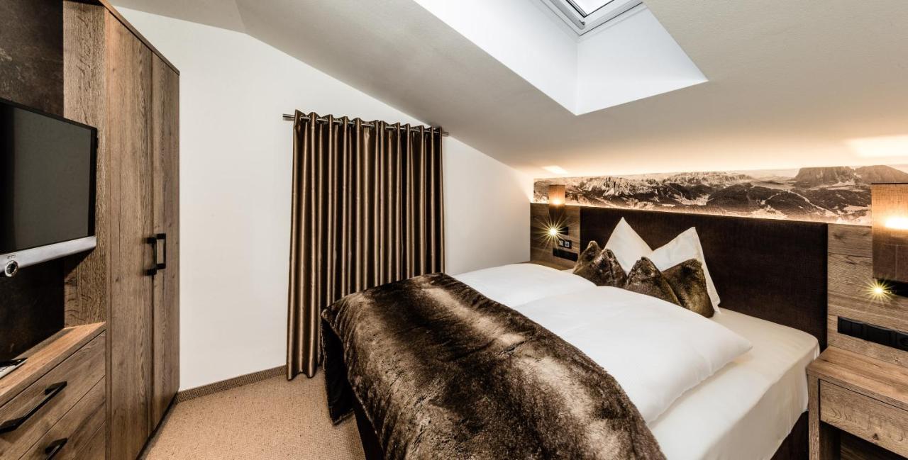 Apartments Villa Gardena - Gardenahotels Σέλβα ντι Βαλ Γκαρντένα Εξωτερικό φωτογραφία