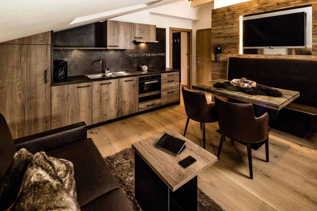 Apartments Villa Gardena - Gardenahotels Σέλβα ντι Βαλ Γκαρντένα Εξωτερικό φωτογραφία