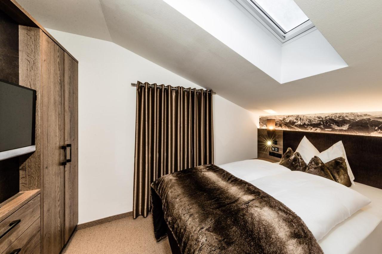 Apartments Villa Gardena - Gardenahotels Σέλβα ντι Βαλ Γκαρντένα Εξωτερικό φωτογραφία