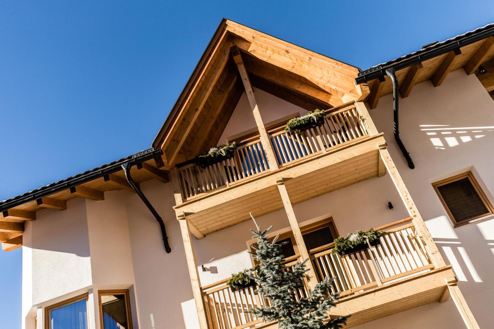 Apartments Villa Gardena - Gardenahotels Σέλβα ντι Βαλ Γκαρντένα Εξωτερικό φωτογραφία