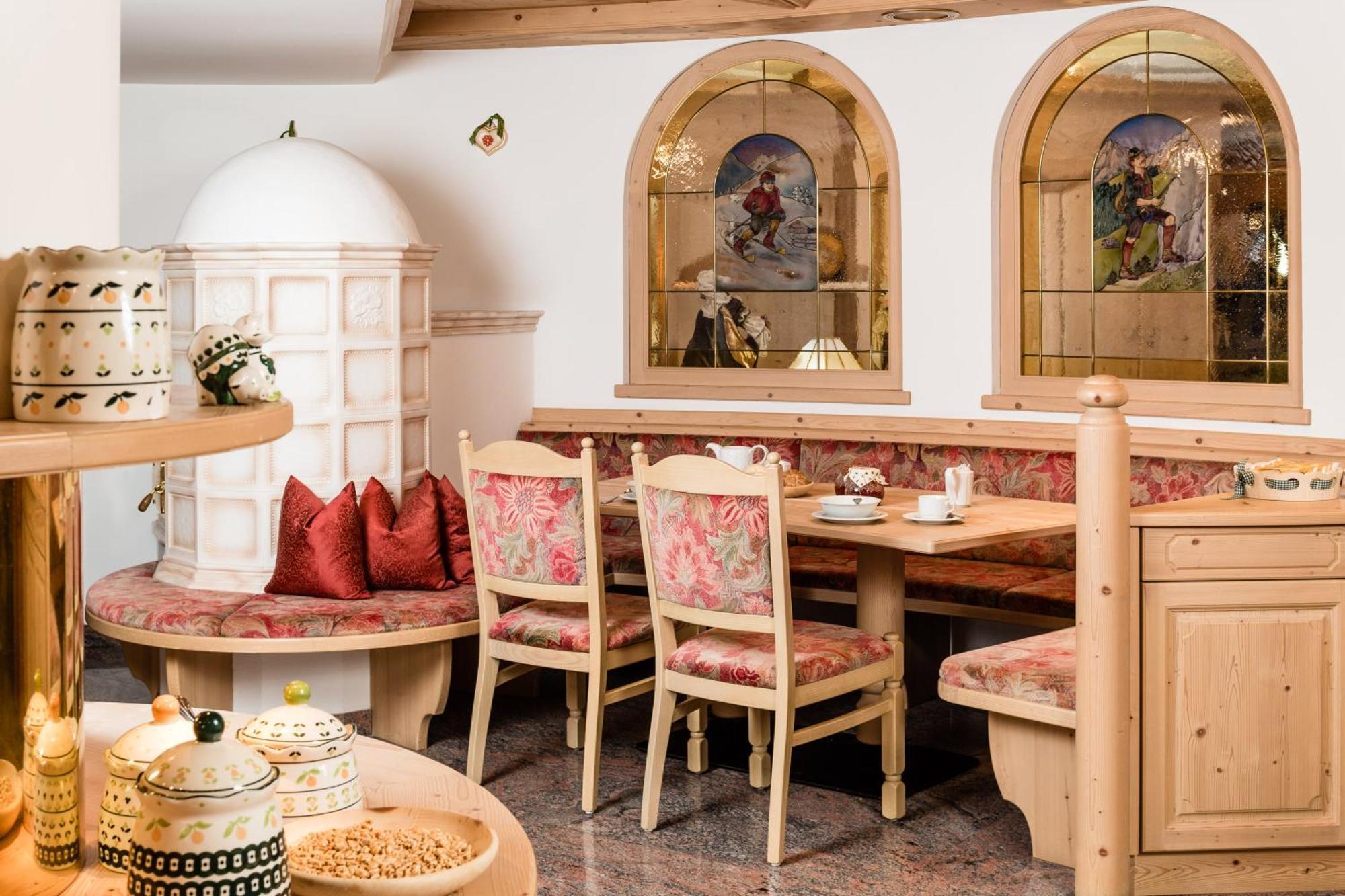 Apartments Villa Gardena - Gardenahotels Σέλβα ντι Βαλ Γκαρντένα Εξωτερικό φωτογραφία